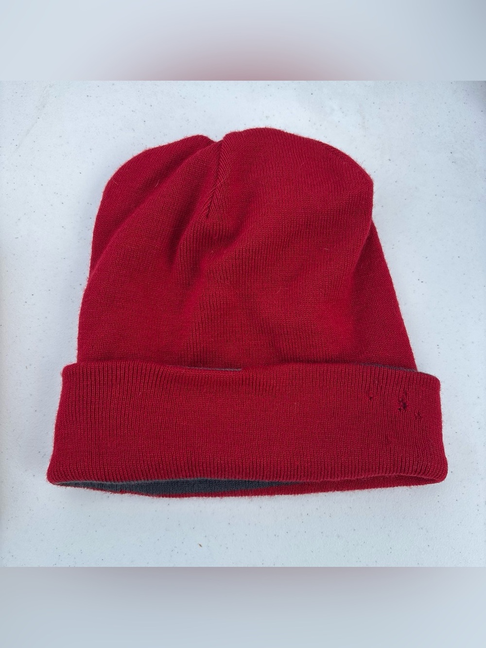 Men's Red Knit Beanie Hat - Classic Winter Cap